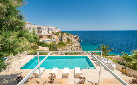 Magrana Pool House: Svømmepøl, Udvej, Kyst, Coastal Og Oceaniske Landskabsformer, Hav, Villa, Estate, Ocean, Badeby, Kyst