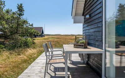 Toska - 800M from the Sea