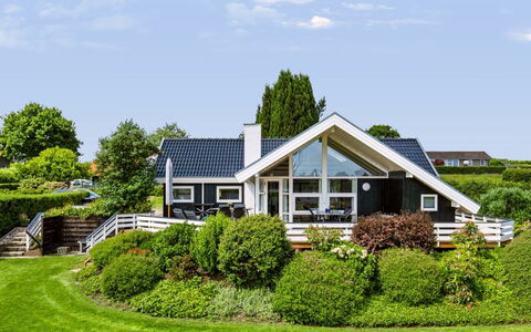 Hélène - 1.1Km from the Sea: Hjem, Hus, Sommerhus, Estate, Have, Stuehus, Gård, Lawn, Landscaping, Villa
