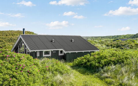 Glennie - 500M from the Sea: Tag, Arkitektur, Sommerhus, Hus, Hjem, Land Lot, Landdistrikt, Stuehus, Estate, Hældning