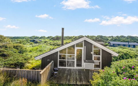 Glennie - 500M from the Sea: Sommerhus, Hjem, Hældning, Hytte, Stuehus, Garden Bygninger, Planke, Bjælkehytte