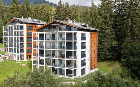 Taviarna Laax 1.9: Udvej, Estate, Hacienda, Altan, Ferieby, Svømmepøl, Hotel, Badeby, Landscaping