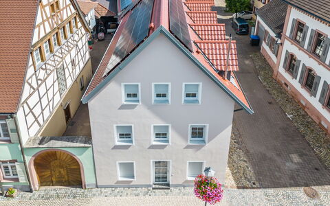 Endingen am Kaiserstuhl 100: Udvej, Estate, Hacienda, Altan, Ferieby, Svømmepøl, Hotel, Badeby, Landscaping