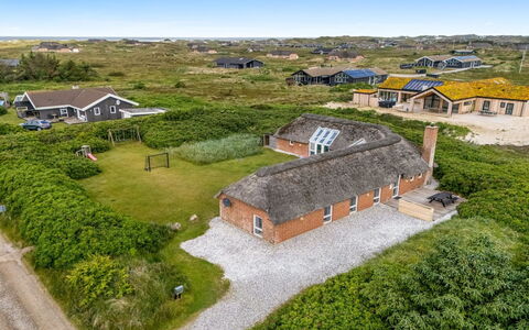 Janne - from the Sea: Udvej, Estate, Hacienda, Altan, Ferieby, Svømmepøl, Hotel, Badeby, Landscaping