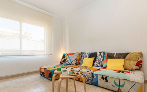 Ribera: Møbel, Indretning, Gulvbelægning, Etage, Couch, Værelse, Textile, Lejlighed, Stue, Hjem