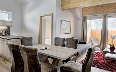 Saalbach-Hinterglemm 150: Møbel, Træ, Indretning, Loft, Hjem, Værelse, Stue, Stol, Couch, Hårdttræ