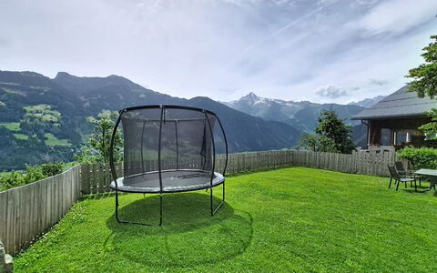Buchauer: Hill Station, Bjergkæde, Dal, Lawn, Alps, Kam, Have, Gård, Kunstgræs, Landscaping