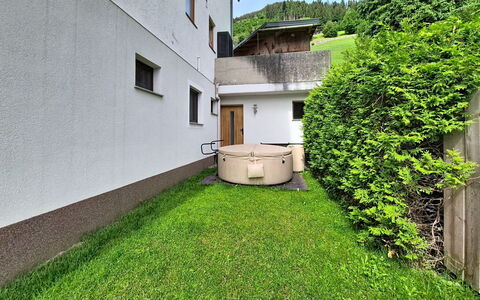 Buchauer: Have, Lawn, Backyard, Gård, Kunstgræs, Landscaping, Gårdsplads