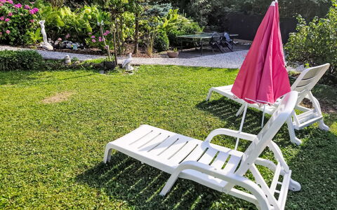 Velden am Wörthersee 39: Udendørs Møbler, Møbel, Liggestol, Stol, Have, Lawn, Fritid, Skygge