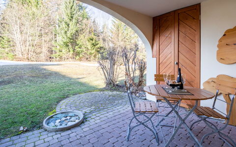 Runca 752: Udvej, Hotel, Ferieby