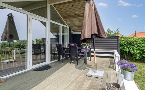 Wiebke - 50M from the Sea: Udvej, Hotel, Ferieby