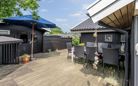 Wiebke - 50M from the Sea: Udvej, Hotel, Ferieby