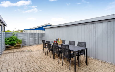 Lotte - 1.5Km from the Sea: Udvej, Hotel, Ferieby