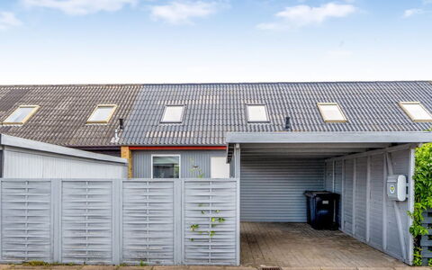 Lotte - 1.5Km from the Sea: Udvej, Hotel, Ferieby
