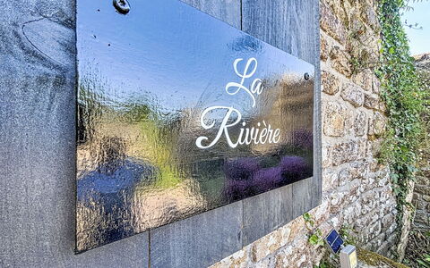 La Rivière St Goustan: Udvej, Hotel, Ferieby