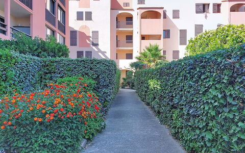 Le Tropique: Udvej, Hotel, Ferieby