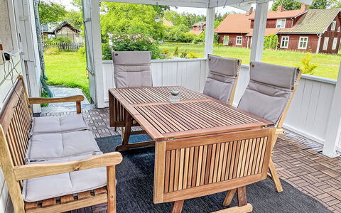 Gullahuset: Udvej, Hotel, Ferieby