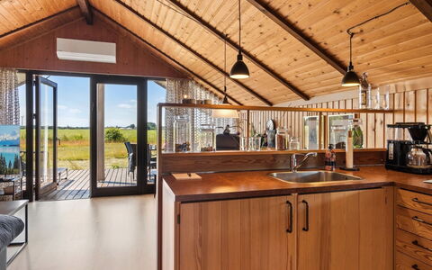 Kalervo - 2.9Km to the Fjord: Træ, Loft, Sommerhus, Hjem, Dør, Veranda, Skur, Bejdse, Garden Bygninger, Hårdttræ