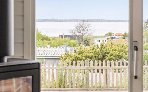 Raadengaard - 400M from the Sea: Etage, Trægulve, Hårdttræ, Veranda, Bejdse, Dæk, Altan, Planke, Eco Hotel, Hearth