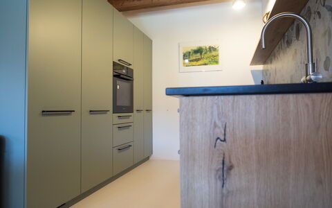 Appartements - N°5 et N°5B: Gulvbelægning, Træ, Indretning, Etage, Countertop, Møbel, Trægulve, Køkken, Cabinetry, Loft