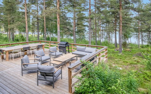 Joutsen: Træ, Dæk, Hårdttræ, Udendørs Møbler, Planke, Stol, Udendørs Bord, Have, Veranda, Bejdse