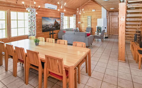 Joutsen: Træ, Loft, Etage, Møbel, Hjem, Sommerhus, Stue, Couch, Bejdse