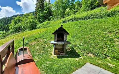 Chalet le Bleusy: Busk, Have, Landdistrikt, Eng, Lawn, Landscaping, Gård, Backyard