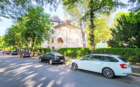 Villa Emma und Lotte: Træ, Møbel, Stol, Hav, Lejlighed, Altan, Ocean, Skygge, Udendørs Møbler, Bejdse
