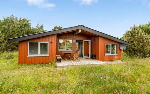 Tuija - 2.8Km from the Sea: Træ, Møbel, Stol, Hav, Lejlighed, Altan, Ocean, Skygge, Udendørs Møbler, Bejdse