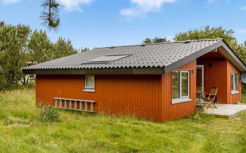 Tuija - 2.8Km from the Sea: Træ, Møbel, Stol, Hav, Lejlighed, Altan, Ocean, Skygge, Udendørs Møbler, Bejdse