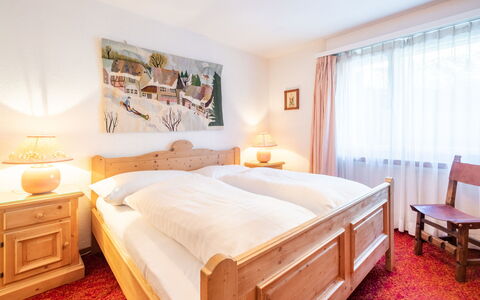 Haus Ner A1: Seng, Soveværelse, Sengetøj, Sengetøj, Møbel, Indretning, Træ, Bed Frame, Sengetøj, Værelse
