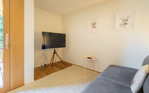 Vallada 11-06: Gulvbelægning, Etage, Indretning, Væg, Træ, Møbel, Værelse, Trægulve, Belysning, Loft