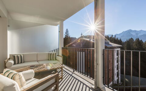 Taviarna Laax 4.5: Indretning, Stol, Loft, Veranda, Altan, Skygge, Hårdttræ, Eco Hotel, Dæk, Bejdse