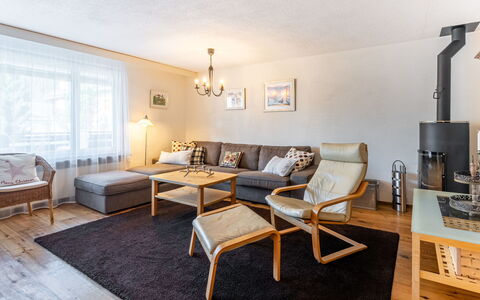 Casa Gronda 2: Møbel, Indretning, Gulvbelægning, Couch, Etage, Stue, Træ, Loft, Værelse, Trægulve