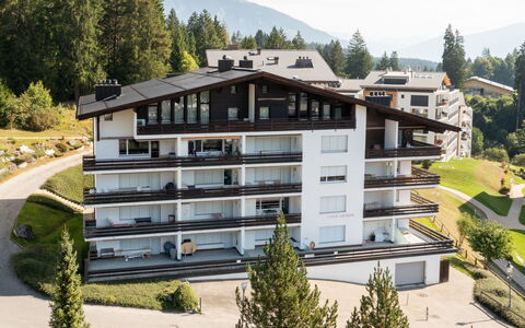 Casa Gronda 2: Boligområde, Lejlighed, Hjem, Altan, Ejerlejlighed, Hill Station, Lærk, Alps