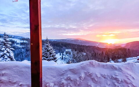 Strážné: Svømmepøl, Boligområde, Thermae, Udvej, Kompositmateriale, Fritid, Estate, Kunstgræs, Hacienda, Villa