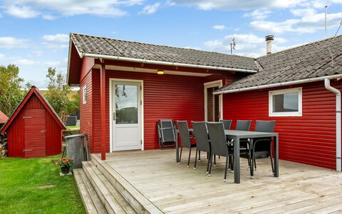 Aslak - 25M from the Sea: Svømmepøl, Boligområde, Thermae, Udvej, Kompositmateriale, Fritid, Estate, Kunstgræs, Hacienda, Villa
