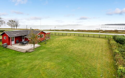Aslak - 25M from the Sea: Svømmepøl, Boligområde, Thermae, Udvej, Kompositmateriale, Fritid, Estate, Kunstgræs, Hacienda, Villa