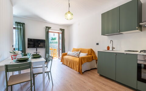 Velina: Svømmepøl, Boligområde, Thermae, Udvej, Kompositmateriale, Fritid, Estate, Kunstgræs, Hacienda, Villa