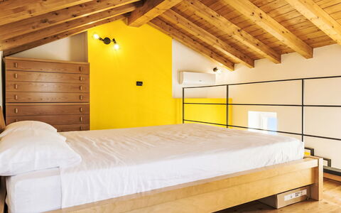 Tiny Loft: Svømmepøl, Boligområde, Thermae, Udvej, Kompositmateriale, Fritid, Estate, Kunstgræs, Hacienda, Villa