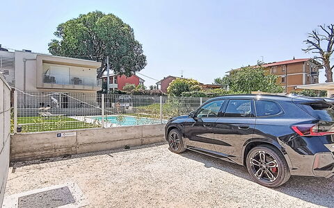 Residence Borgo Marinoni - Due: Svømmepøl, Boligområde, Thermae, Udvej, Kompositmateriale, Fritid, Estate, Kunstgræs, Hacienda, Villa