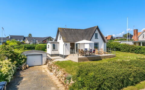 Alkmund - 100M from the Sea