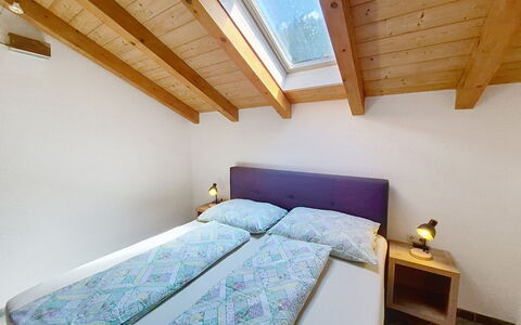 Vöstl: Indretning, Træ, Gulvbelægning, Loft, Etage, Soveværelse, Værelse, Seng, Sengetøj, Sengetøj