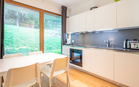 Cuolm Liung Apt. 52: Indretning, Køkken, Gulvbelægning, Træ, Møbel, Countertop, Køkken Apparat, Større Bandage, Loft, Etage