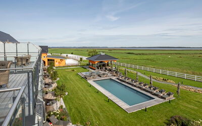 Rambin 100: Svømmepøl, Villa, Udvej, Eco Hotel, Udendørs Møbler, Ferieby