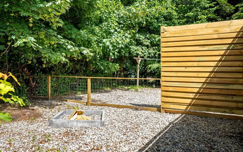 Gustava - 10Km from the Sea: Træ, Busk, Hegn, Have, Hårdttræ, Home Fencing, Bejdse, Landscaping