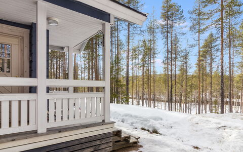 Reittitie 3: Møbel, Udendørs Møbler, Stol, Skygge, Udendørs Bord, Stueplante, Gårdhave, Gård, Design, Altan