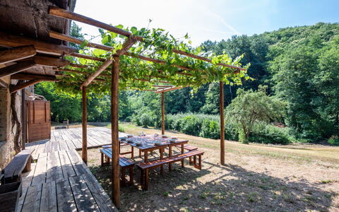 La Baluna: Møbel, Udendørs Møbler, Stol, Skygge, Udendørs Bord, Stueplante, Gårdhave, Gård, Design, Altan