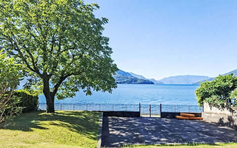 Riva&Lago: Vand, Krop Af Vand, Naturlige Landskab, Bakke, Coastal Og Oceaniske Landskabsformer, Bank, Kyst, Sø, Hav, Bjergkæde