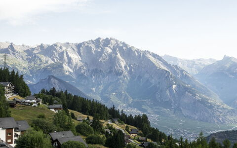 La Tzoumaz 9000: Bjerg, Bjergrige Landskabsformer, Natur, Bjergkæde, Bakke, Highland, Naturlige Landskab, Hill Station, Landskab, Kam